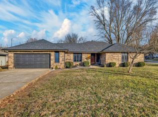 3424 N Darwin Avenue, Springfield, MO 65803