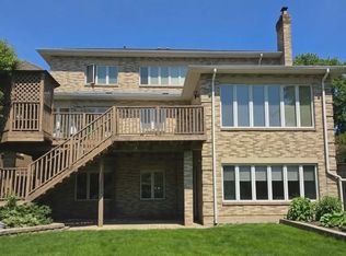 122 Centennial Rd, Toronto, ON M1C1Z5