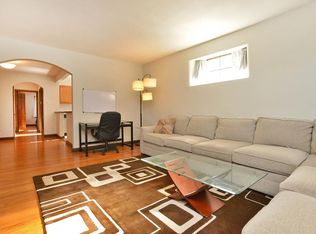 5830 Nottingham Ave APT 2W, Saint Louis, MO 63109