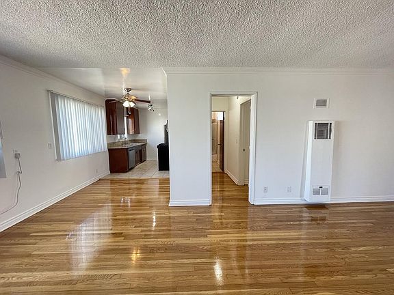 2nd image of 956 Wilcox Ave #46wge3f2v