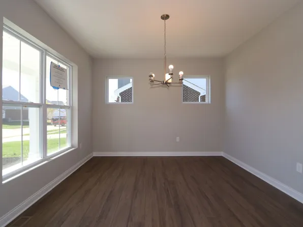 478 Carleton Dr, Dayton, OH 45440