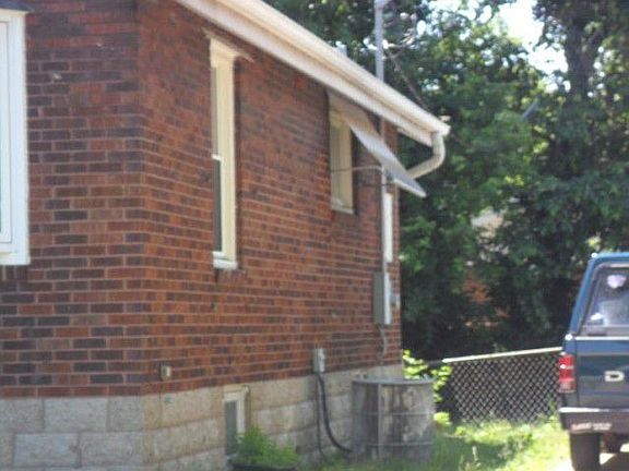 4th image of 2309 Annalee Ave