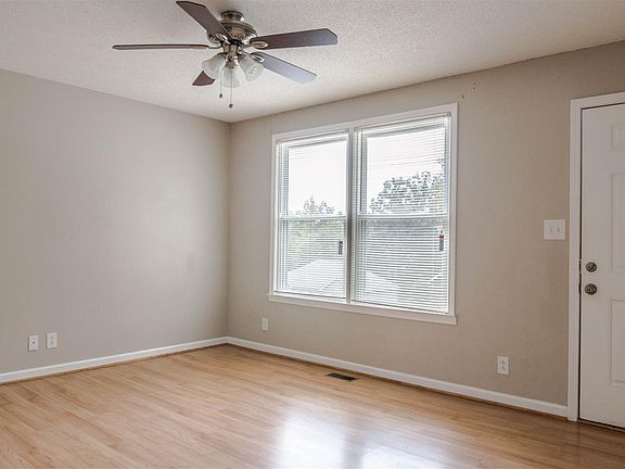 2nd image of 521 Aspen Dr