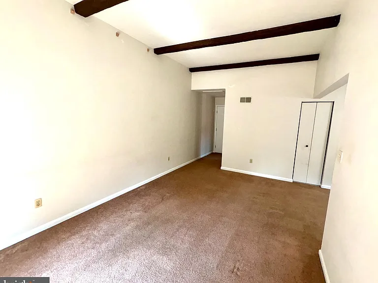 491 Church Ave — Photo 6