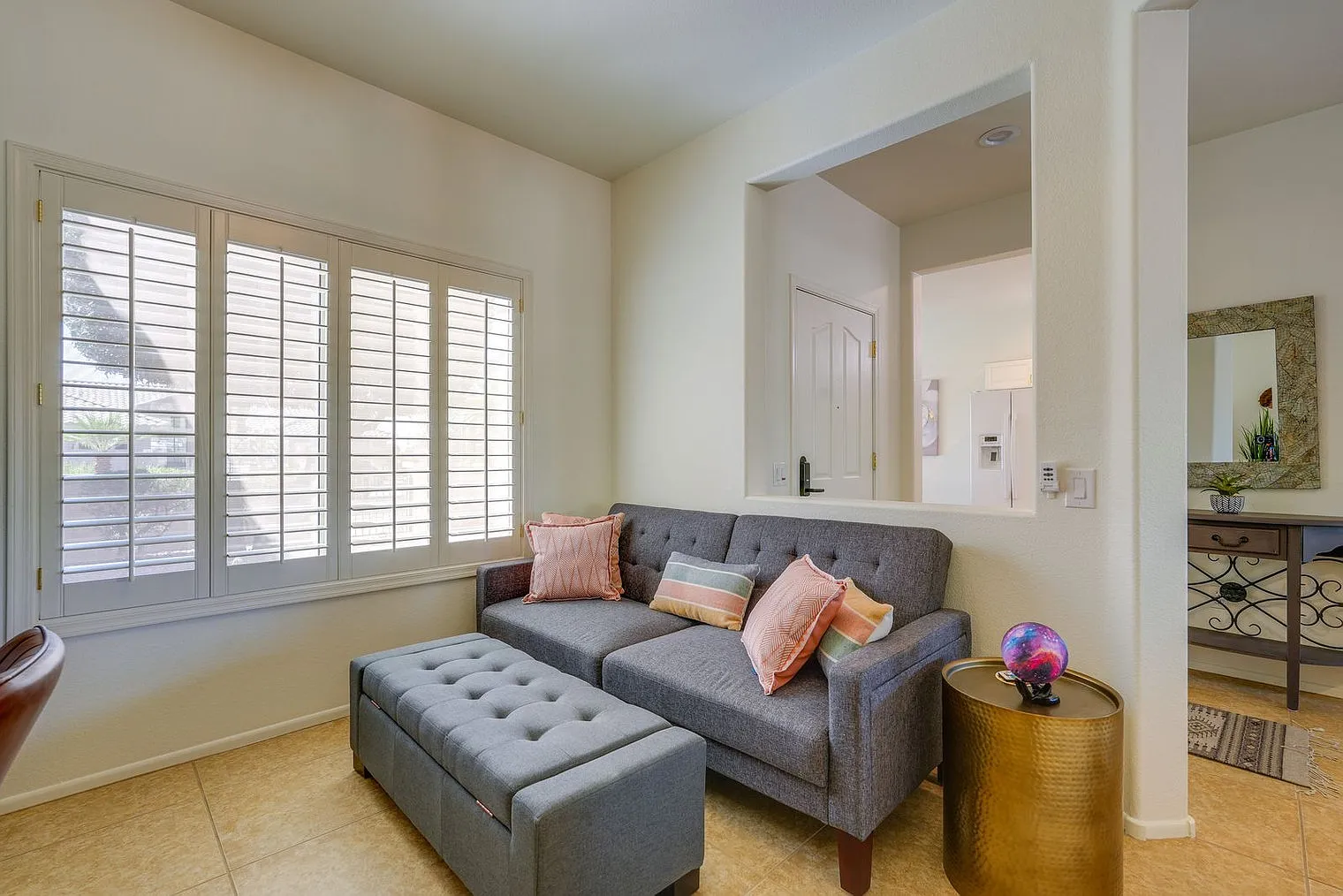 2 bed, 2.0 bath, 1625 sqft, $4,840 — Photo 4