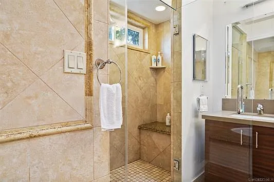 900 Highland Dr — Photo 23