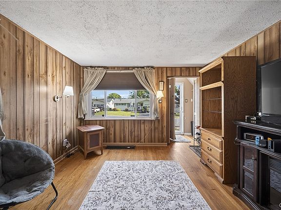 5th image of 106 Lorenzo Dr