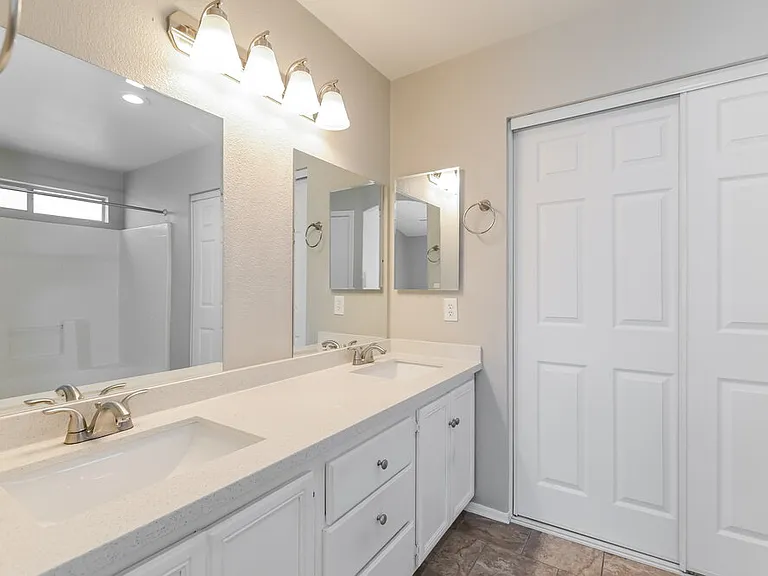 1042 Juniper Ridge Ave — Photo 10