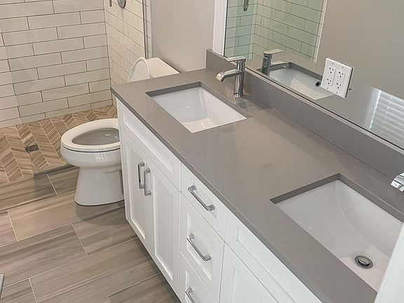 3rd image of 3333 N Kenmore Ave #2