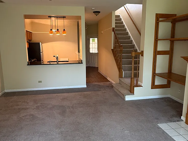 292 Hunterdon Ct #A — Photo 4