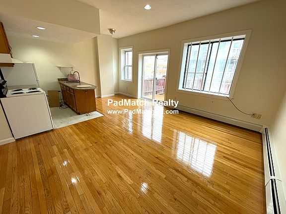 Living/dining & Kitchen
