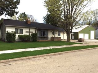 714 NE 1st St, Marion, WI 54950