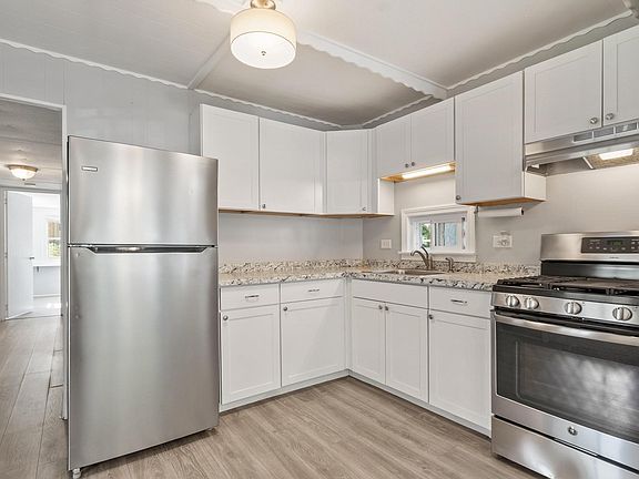 2nd image of 29 Tower Way