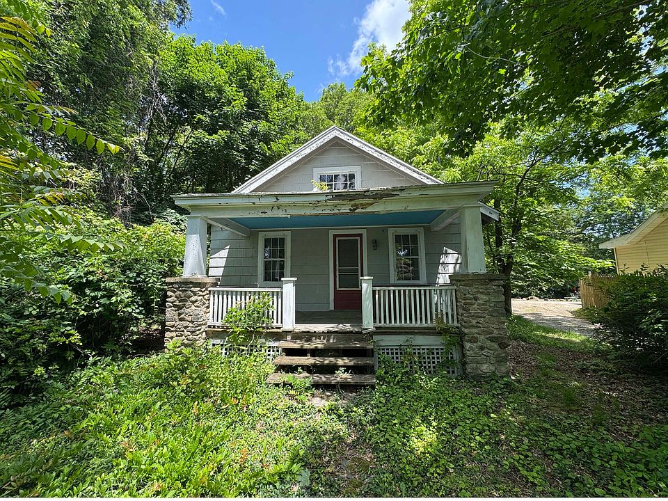 2nd image of 142 Wolfpit Avenue