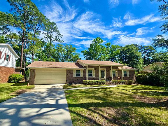 3rd image of 1424 Woodgate Way