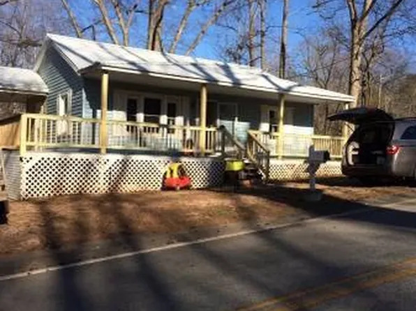 513 S Church Ave, Landrum, SC 29356