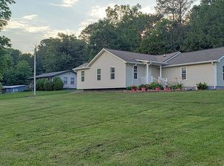 1035 Dawnville Rd, Dalton, GA 30721