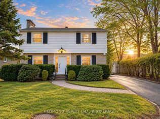 140 Churchill Dr, Gananoque, ON K7G 1R8