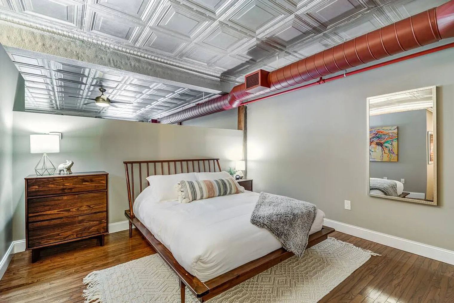 1 bed, 1.0 bath, 796 sqft, $2,135 — Photo 4