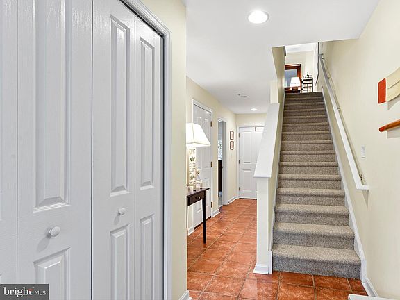 4th image of 20 Canal Landing Ct
