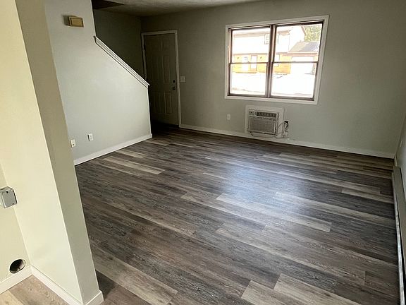 4th image of 1784 Normandy Dr APT 103
