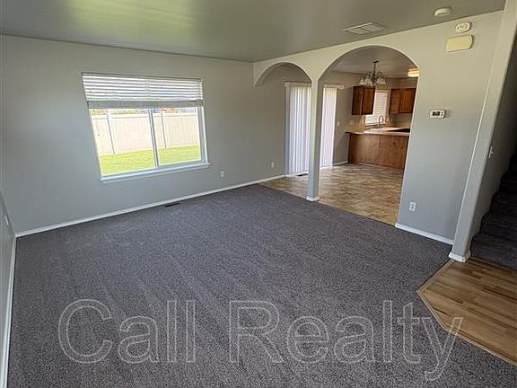 2nd image of 1814 N Arc St
