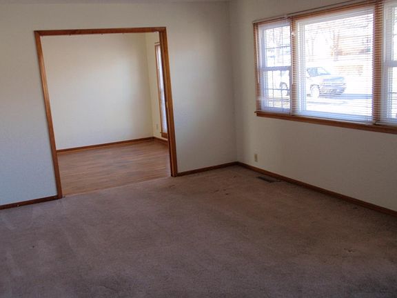 2nd image of 1313 Manley Cir