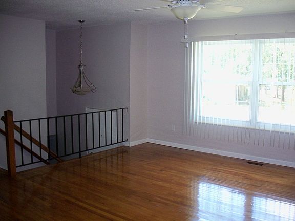4th image of 3995 Havercliff Ln