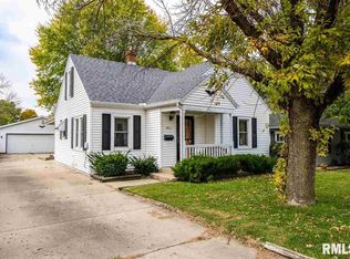 203 Reservoir Rd, Pekin, IL 61554