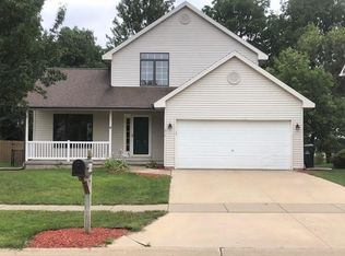 814 White Ivy Pl NE, Cedar Rapids, IA 52402