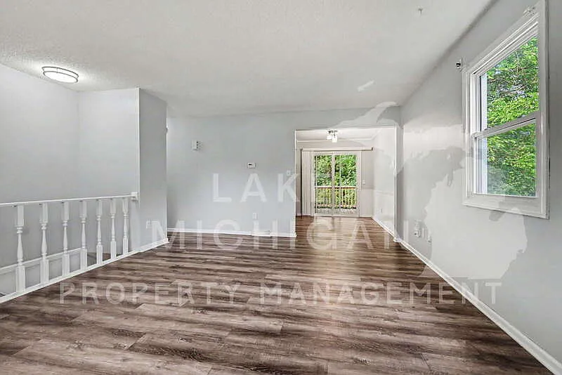 3 bed, 2.0 bath, 1750 sqft, $2,195 — Photo 4