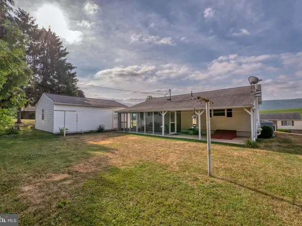 502 Pine Creek Ave, Jersey Shore, PA 17740