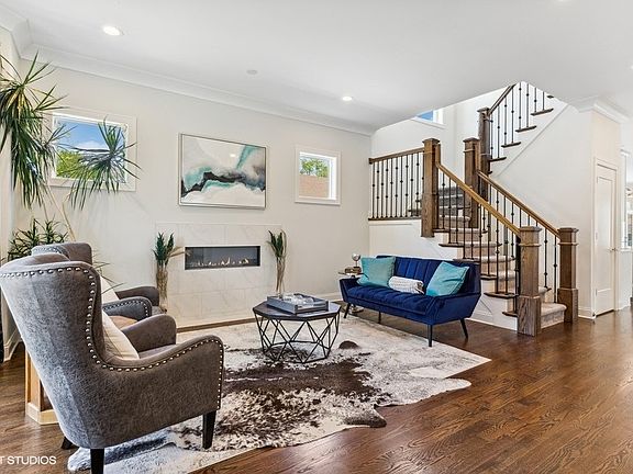 4th image of 7049 N Ozanam Ave