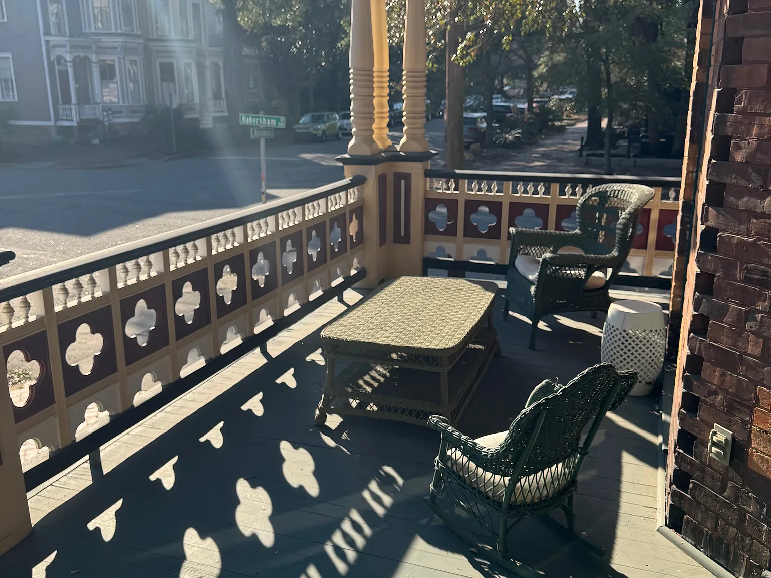 1 bed, 1050 sqft, $2,350 — Photo 3