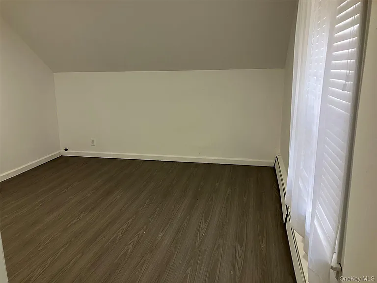 18 Park Ave — Photo 12