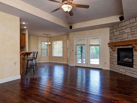 4th image of 439 S River Birch Drive