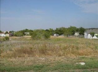 111 Willow Dr, Hutto, TX 78634