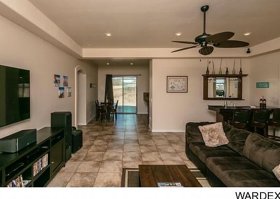 5th image of 360 Farallon Dr