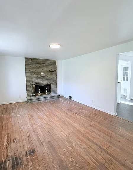 517 Foltz Dr — Photo 2