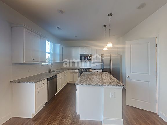 3rd image of 505 Charity Ln