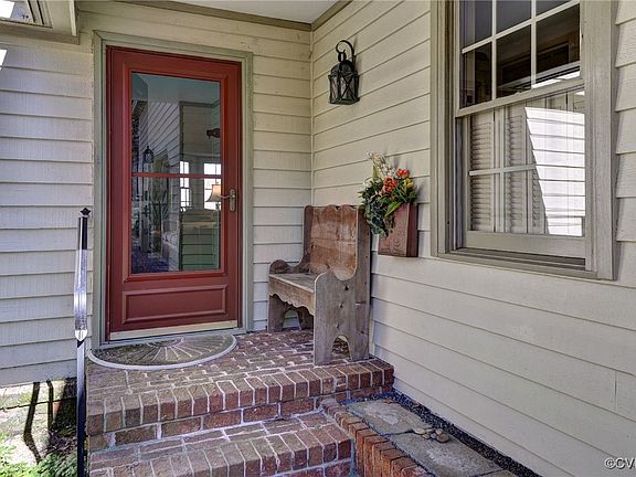 5th image of 103 Malvern Cir
