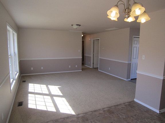 3rd image of 604 Rockway Pl