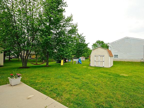 2nd image of 4567 Kingsboro Dr