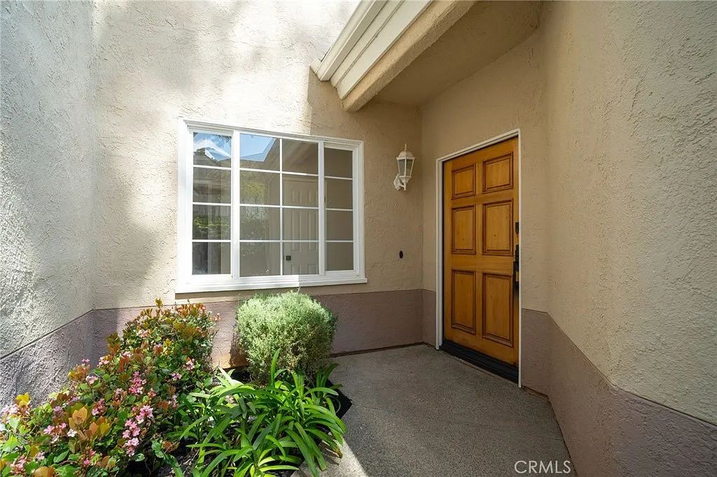 2 bed, 2.5 bath, 1685 sqft, $3,500 — Photo 4