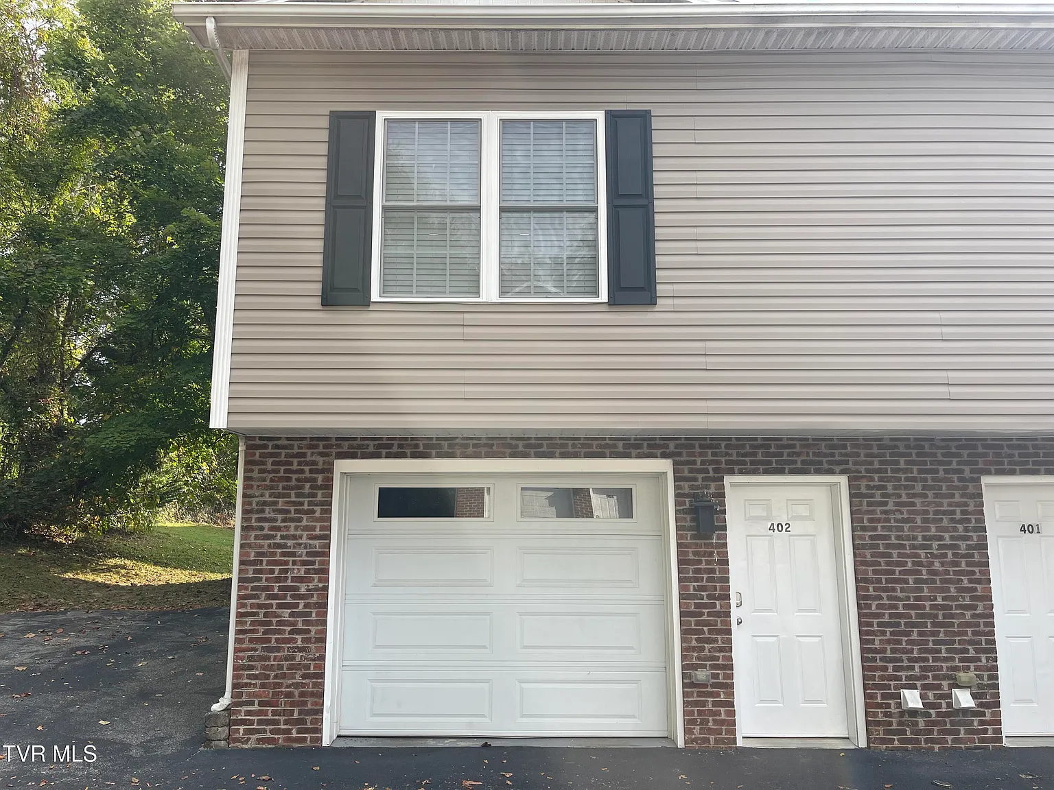 2 bed, 792 sqft, $2,500 — Photo 2