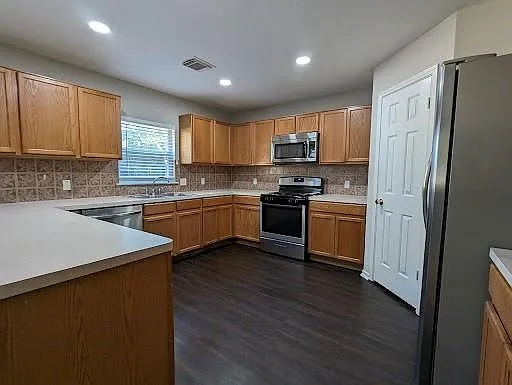 1207 Heritage Hill Cv