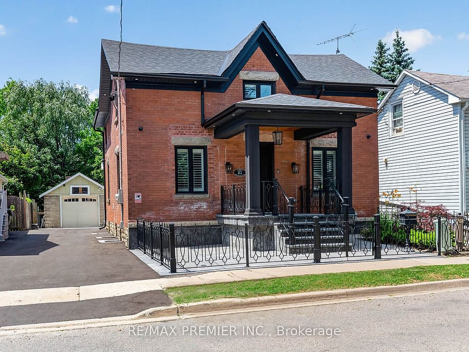 1st image of 21 Elizabeth St N