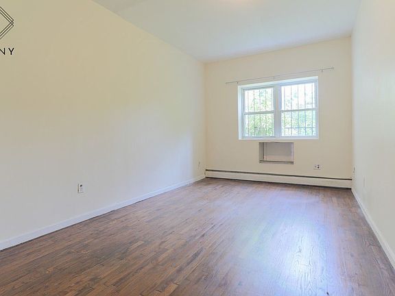 5th image of 293 Throop Ave #1