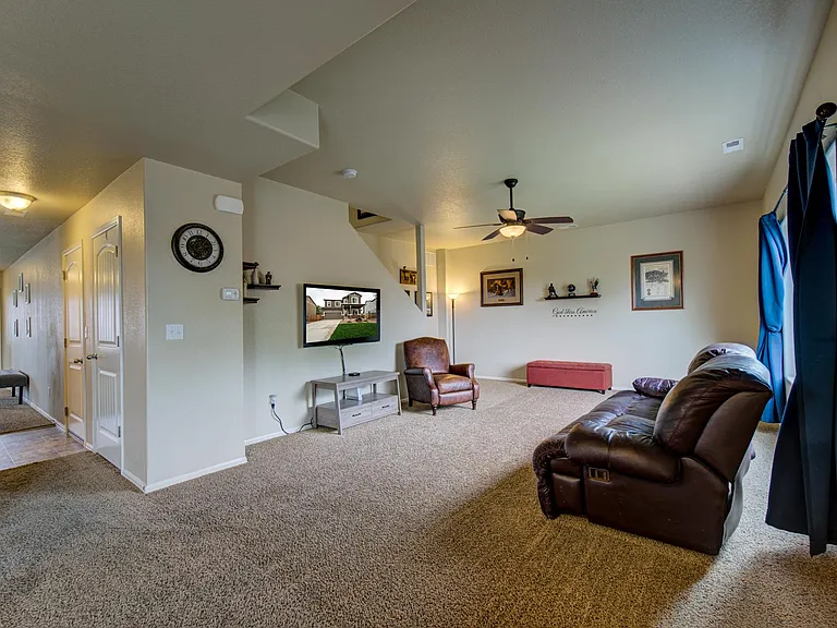9711 Desert Lily Cir — Photo 49