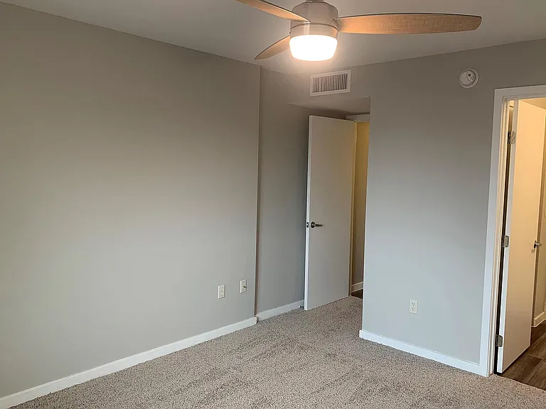 2 Bed 2 Bath Upstairs